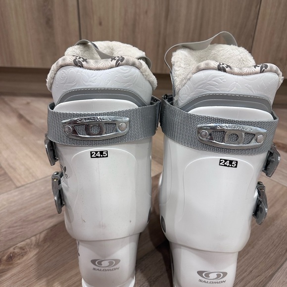 Salomon Ski Boots - Picture 4 of 9